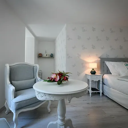 Πανσιόν Chateau De Heaas