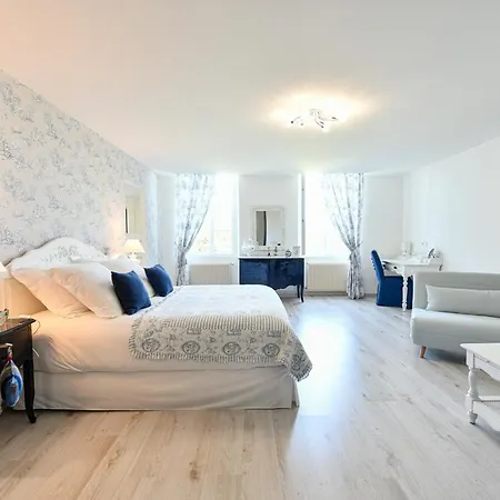 Chateau De Heaas Feas