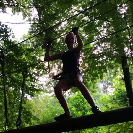 Πανσιόν Chateau De Heaas 3*