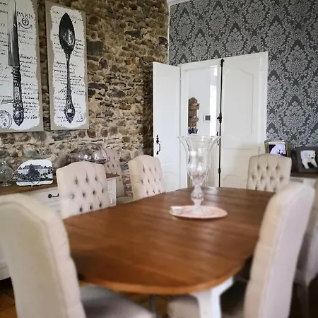 Πανσιόν Chateau De Heaas Feas