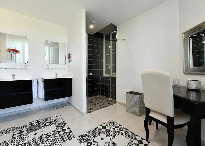 Pensión Chateau De Heaas