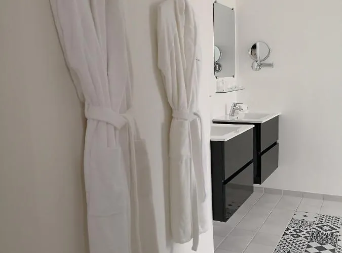 Chateau De Heaas בית הארחה 3*