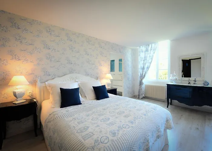 Chateau De Heaas בית הארחה Feas