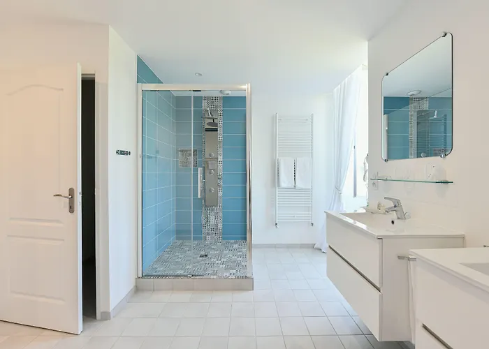 Chateau De Heaas בית הארחה 3*